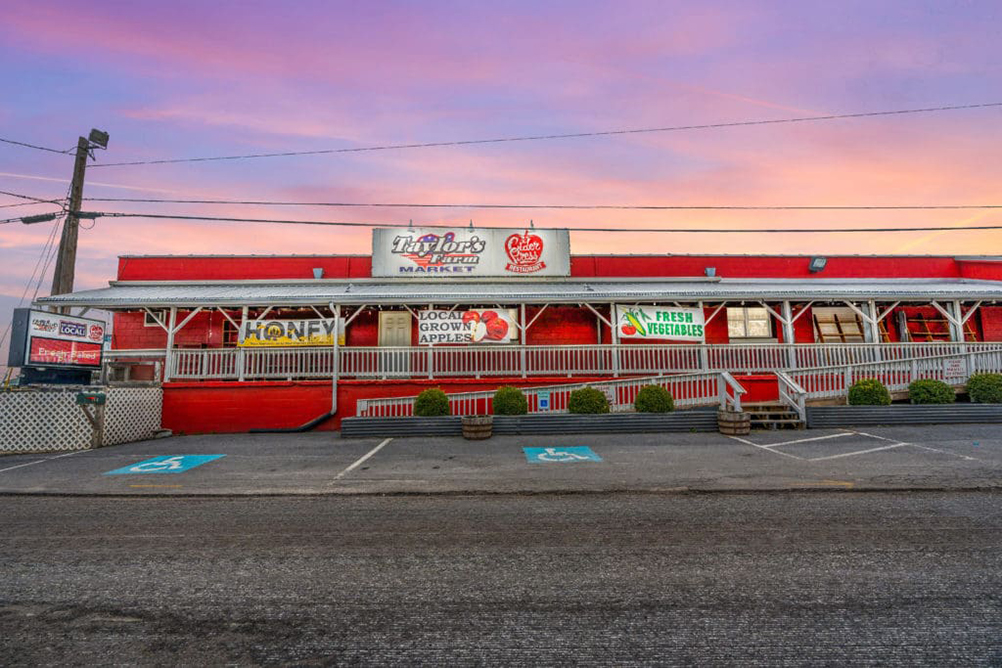 An external view of the restaurant and market from the parking lot.